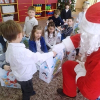 received 1703079076494016